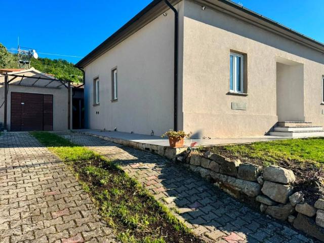 Villa Indipendente in vendita a Sassofortino, Roccastrada