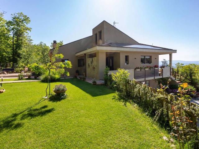 Villa Indipendente in vendita a Roccastrada, Toscana