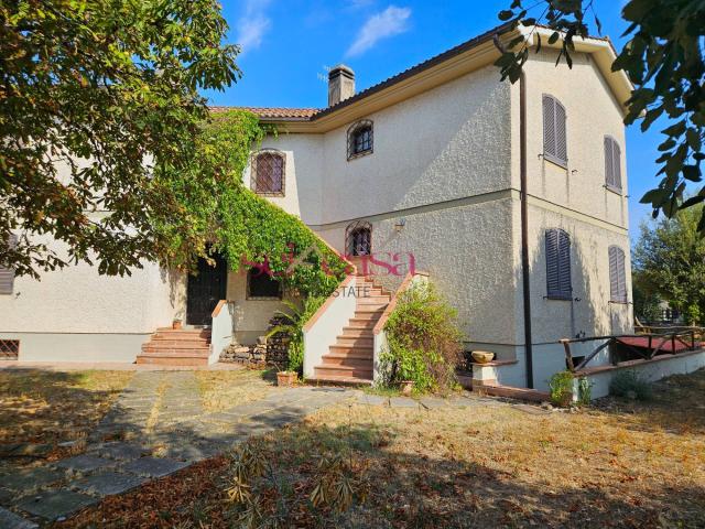 Villa Indipendente in vendita a Roccastrada, Toscana