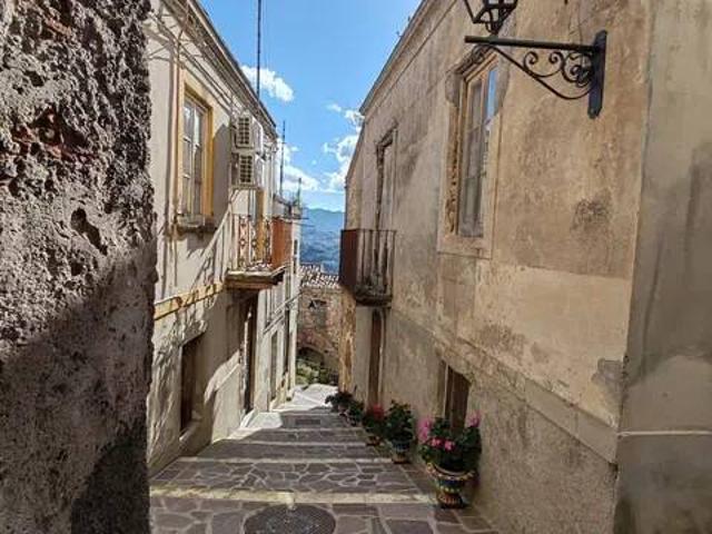 Villa Indipendente in vendita a Roccavaldina, Sicilia
