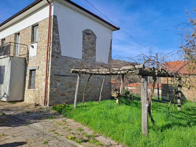 Villa Indipendente in vendita a Piemonte, Asti