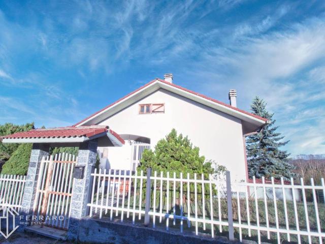 Villa Indipendente in vendita a Roccavignale