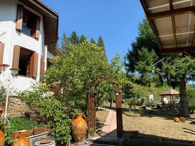 Villa Indipendente in vendita a Rocchetta Di Vara, Liguria