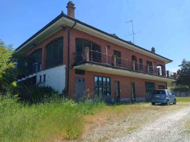 Villa Indipendente in vendita a Piemonte, Asti