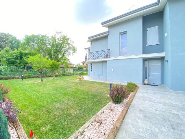 Villa Indipendente in vendita a Rodigo, Lombardia
