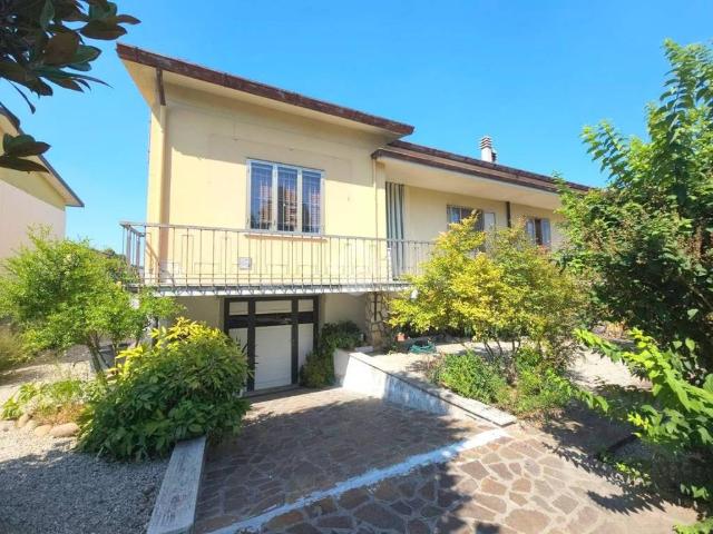 Villa Indipendente in vendita a Rodigo, Lombardia