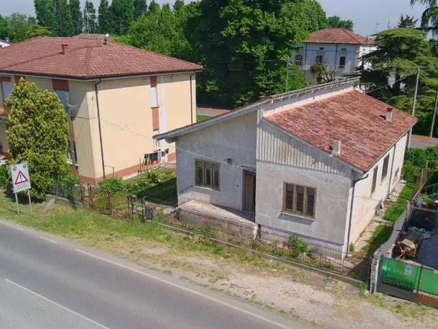 Villa Indipendente in vendita a Rodigo, Lombardia