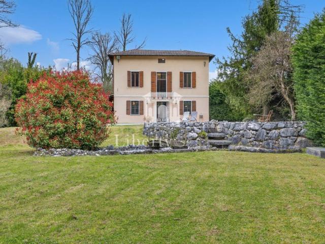 Villa Indipendente in vendita a Comunità montana della Valle Sabbia, Roè Volciano