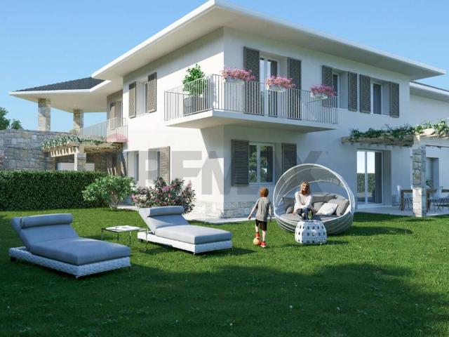 Villa Indipendente in vendita a Rondinera, Rogno