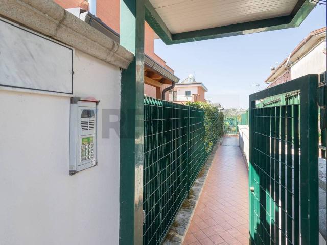 Villa Indipendente in vendita a Prato Fiorito, Roma Capitale