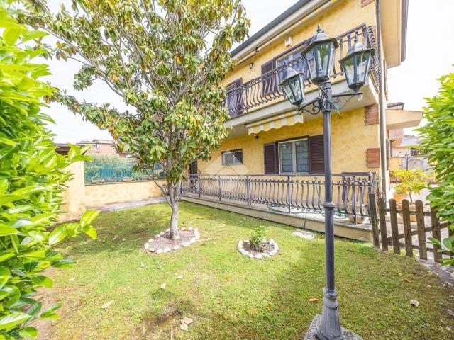 Villa Indipendente in vendita a Giardini di Corcolle, Roma Capitale