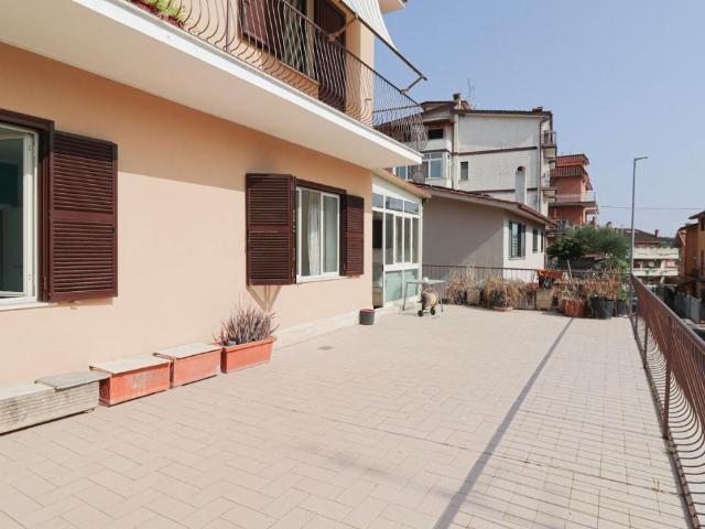 Villa Indipendente in vendita a Casale Prima Porta, Roma Capitale