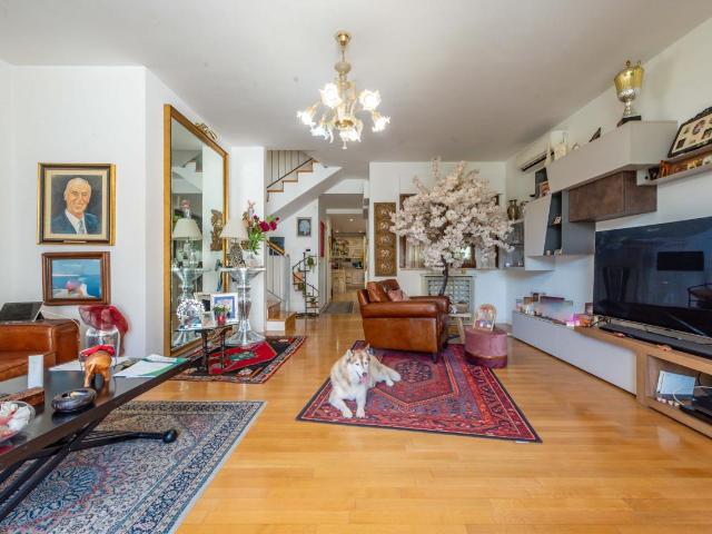 Villa Indipendente in vendita a Mezzocammino, Roma