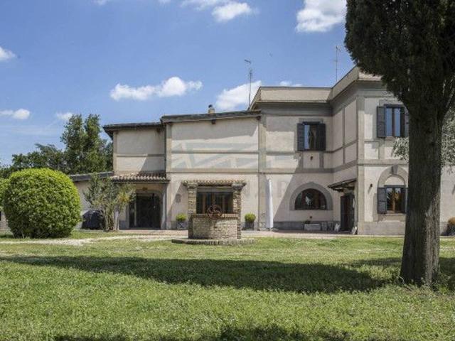 Villa Indipendente in vendita a Municipio Roma VIII, Roma Capitale