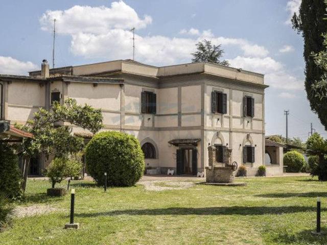 Villa Indipendente in vendita a Municipio Roma VIII, Roma Capitale