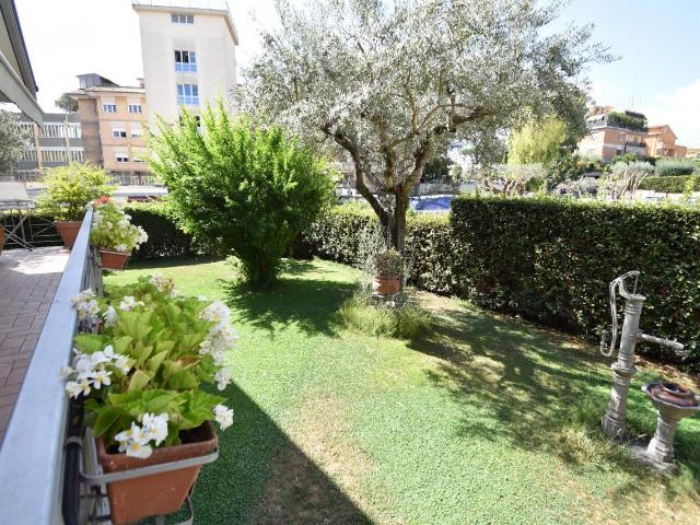 Villa Indipendente in vendita a Municipio Roma XI, Roma Capitale