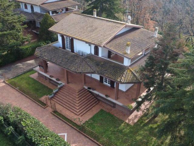 Villa Indipendente in vendita a Monte dell'Ara-Valle Santa, Roma Capitale