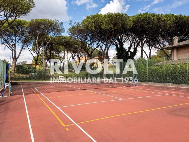 Villa Indipendente in vendita a Municipio Roma XV, Roma Capitale
