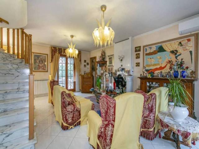 Villa Indipendente in vendita a Capannelle, Roma