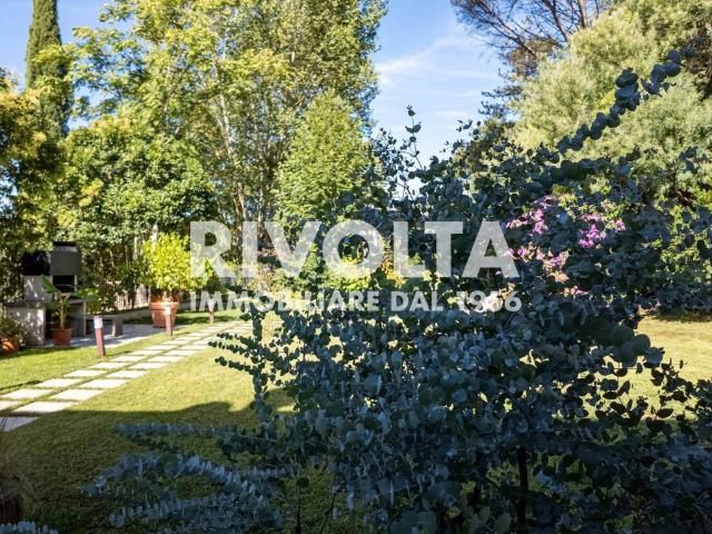 Villa Indipendente in vendita a Municipio Roma XV, Roma Capitale