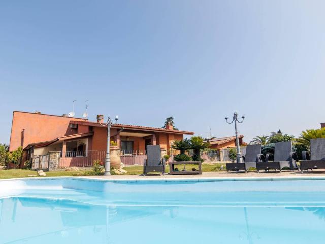 Villa Indipendente in vendita a Municipio Roma VII, Roma Capitale