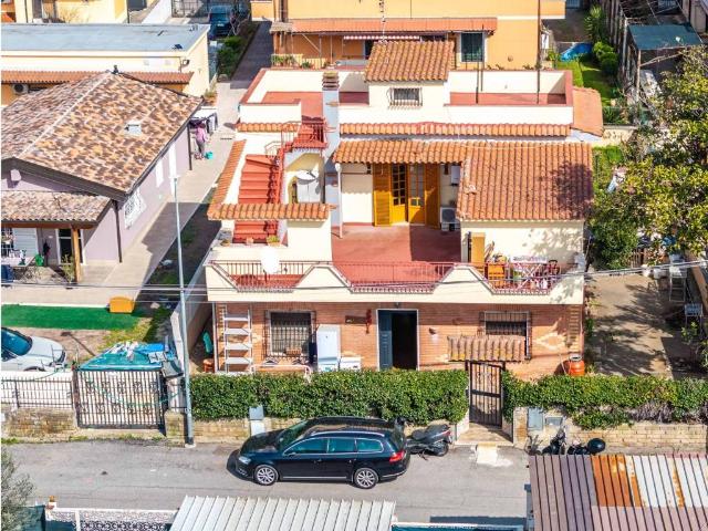 Villa Indipendente in vendita a Giardini di Corcolle, Roma Capitale