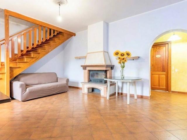 Villa Indipendente in vendita a Giardini di Corcolle, Roma Capitale