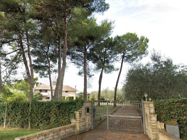 Villa Indipendente in vendita a Municipio Roma XIV, Roma Capitale