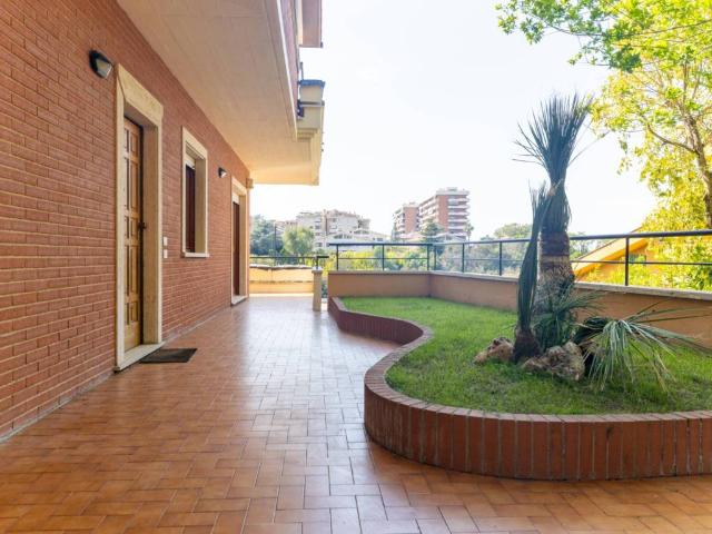Villa Indipendente in vendita a Mostacciano, Roma Capitale
