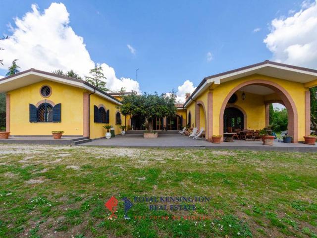 Villa Indipendente in vendita a Municipio Roma XV, Roma Capitale