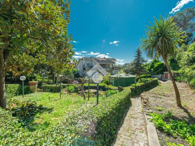 Villa Indipendente in vendita a Casale Prima Porta, Roma Capitale