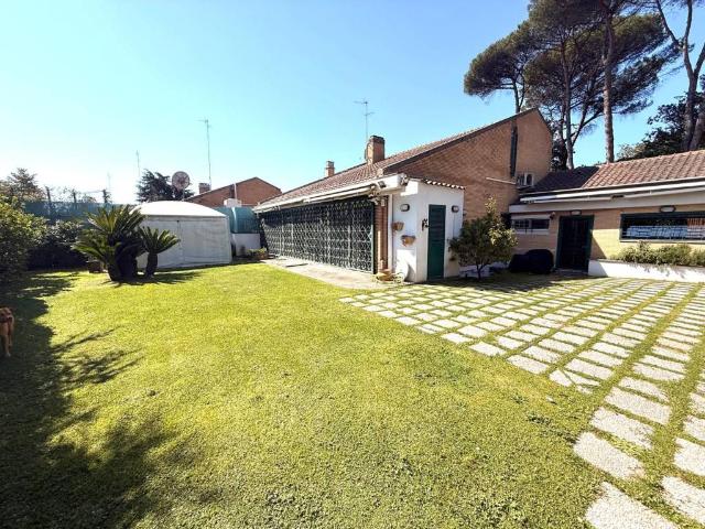 Villa Indipendente in vendita a Municipio Roma XII, Roma Capitale
