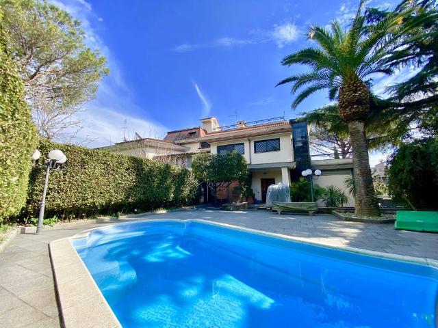 Villa Indipendente in vendita a Spinaceto, Roma Capitale