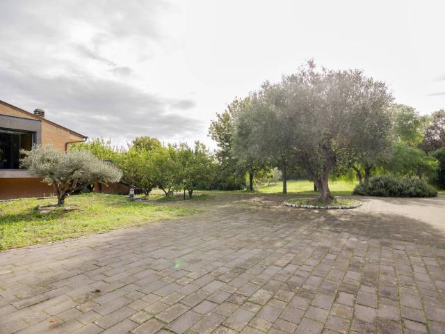 Villa Indipendente in vendita a Roma Capitale, Lazio