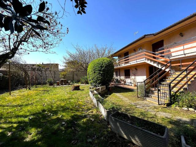 Villa Indipendente in vendita a Casale Prima Porta, Roma Capitale
