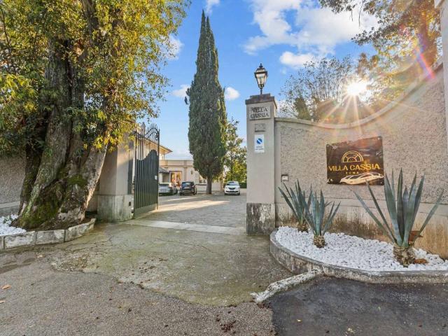 Villa Indipendente in vendita a Municipio Roma XV, Roma Capitale