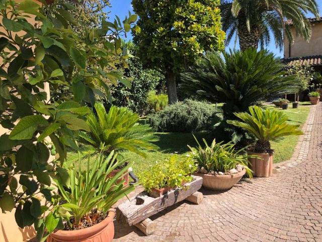 Villa Indipendente in vendita a Municipio Roma V, Roma Capitale