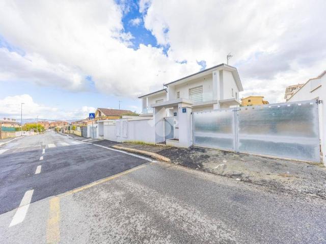 Villa Indipendente in vendita a Castelverde, Roma Capitale