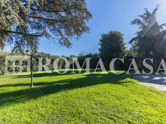 Villa Indipendente in vendita a Mostacciano, Roma Capitale