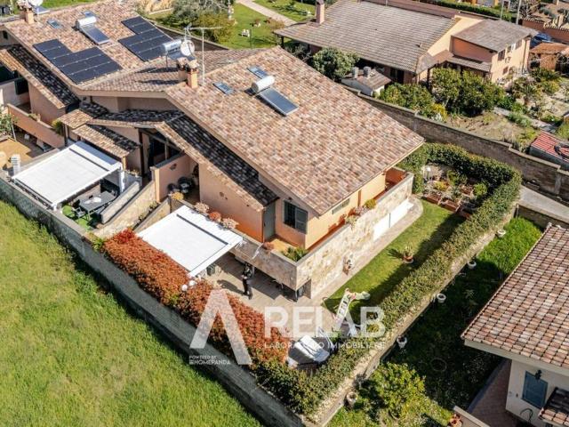 Villa Indipendente in vendita a Monte dell'Ara-Valle Santa, Roma Capitale