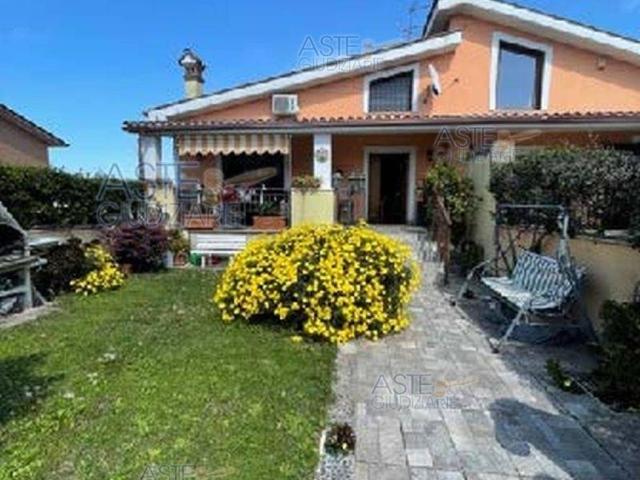 Villa Indipendente in vendita a Municipio Roma VI, Roma Capitale