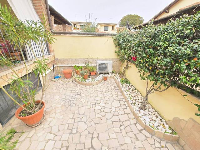 Villa Indipendente in vendita a Municipio Roma X, Roma Capitale