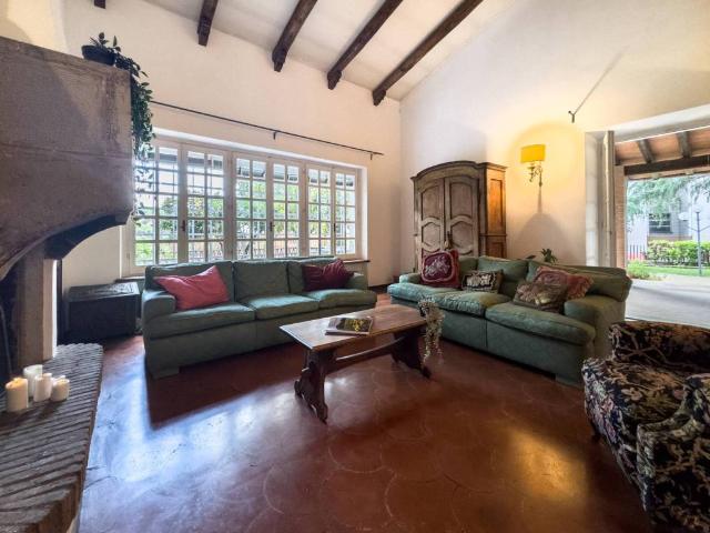 Villa Indipendente in vendita a La Giustiniana, Montecompatri