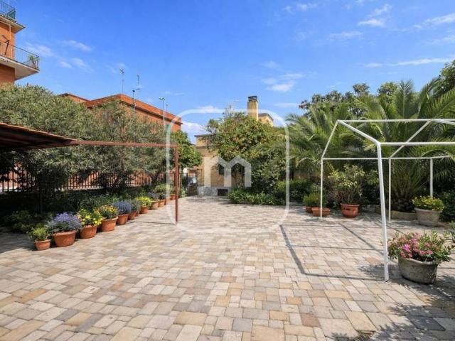 Villa Indipendente in vendita a Municipio Roma VI, Roma Capitale