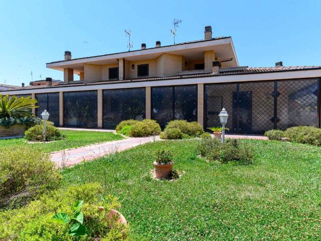Villa Indipendente in vendita a Municipio Roma XII, Roma Capitale
