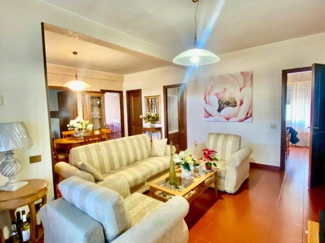 Villa Indipendente in vendita a Settebagni, Montecompatri