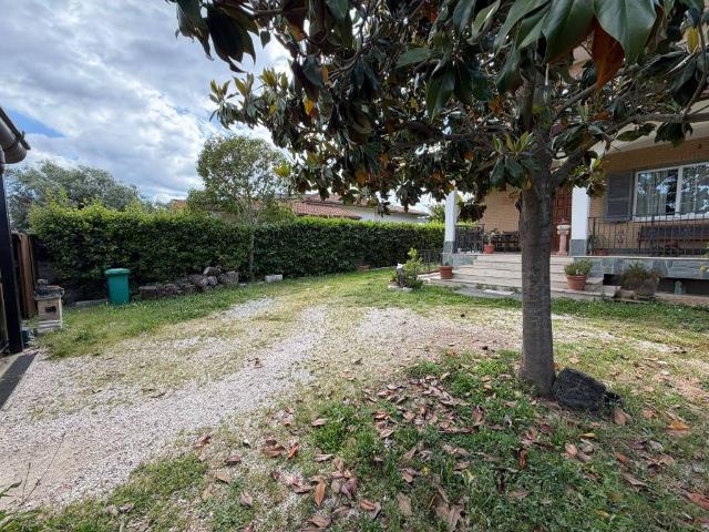 Villa Indipendente in vendita a Roma Capitale, Lazio