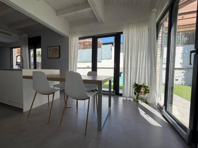 Villa Indipendente in vendita a Villa Verde, Roma Capitale