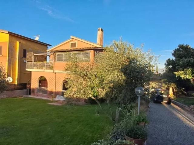 Villa Indipendente in vendita a Finocchio, Roma Capitale