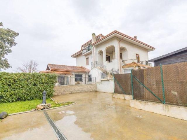 Villa Indipendente in vendita a Roma Capitale, Lazio